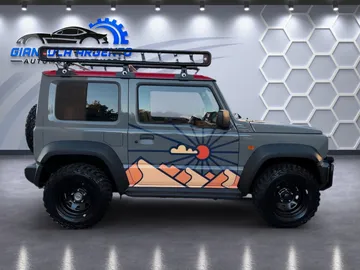 Car image 4