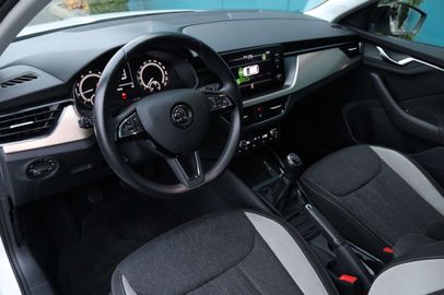 Car image 37