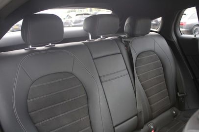 Car image 37