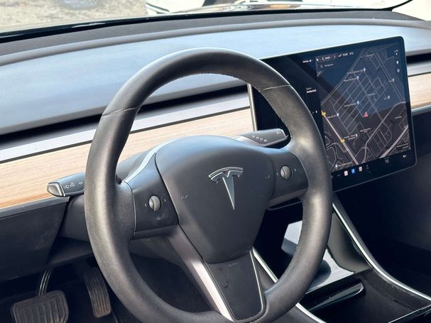 Tesla Model 3 60 Plus 175 kW image number 17