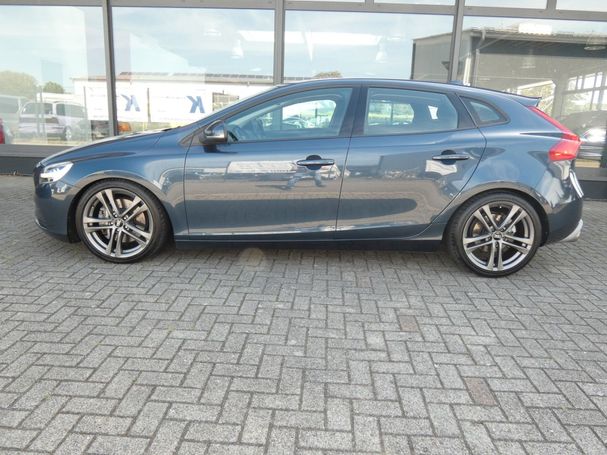 Volvo V40 D3 Geartronic Momentum 110 kW image number 5