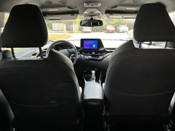 Car image 11