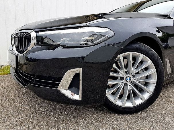 BMW 530d Touring xDrive 210 kW image number 9