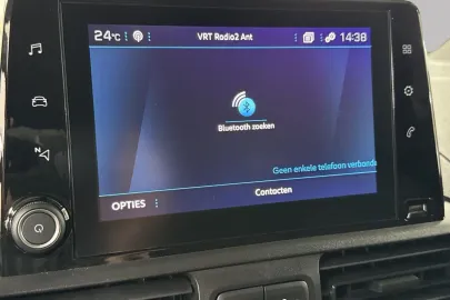 Car image 28