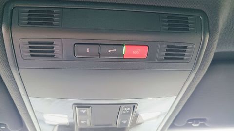 Car image 37