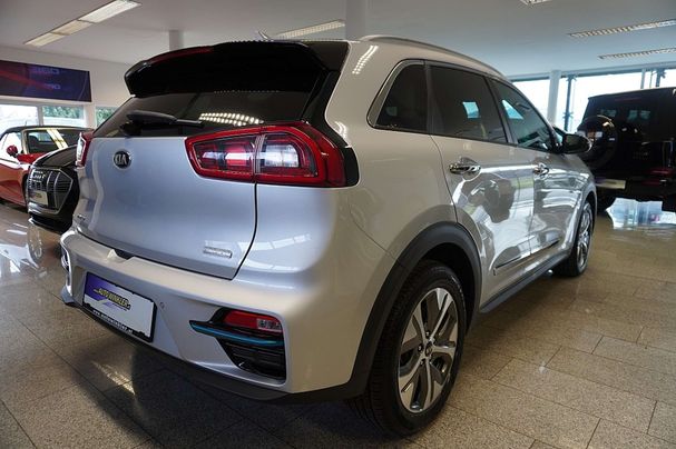 Kia Niro e 64 kWh 150 kW image number 3