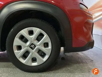 Car image 24