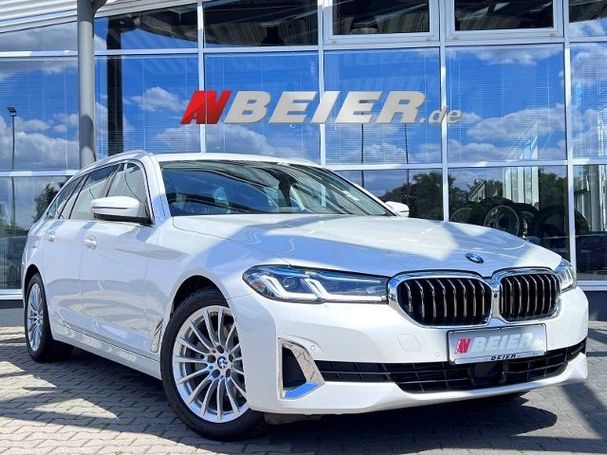 BMW 520d Touring Luxury Line 140 kW image number 2