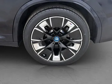 Car image 38