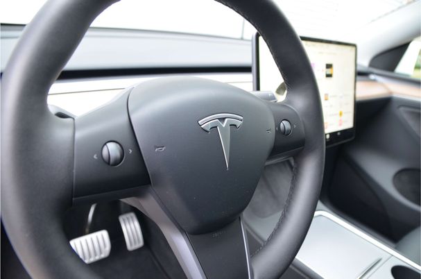 Tesla Model Y Performance AWD 341 kW image number 15