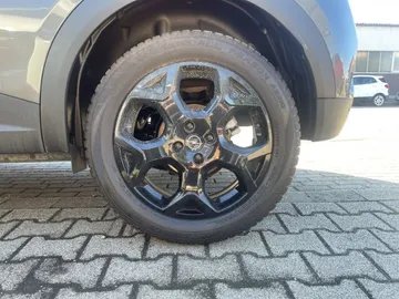 Car image 27