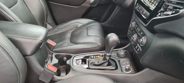 Car image 22