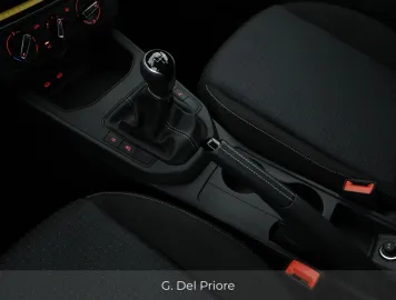 Car image 29