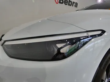 Car image 38
