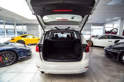 Car image 37