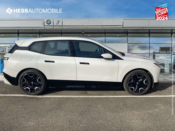 BMW iX xDrive40 Pro 243 kW image number 11