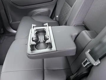 Car image 48