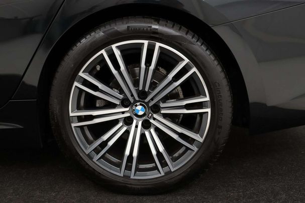 BMW 318i Touring M Sport 115 kW image number 30