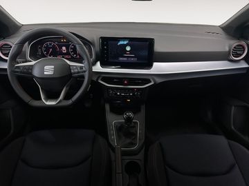 Car image 10