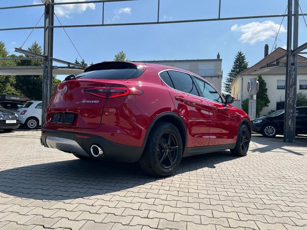 Alfa Romeo Stelvio 2.2 Q4 Super 140 kW image number 3