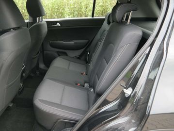 Car image 37