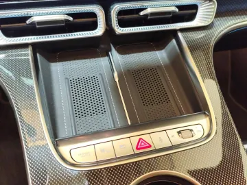 Car image 36