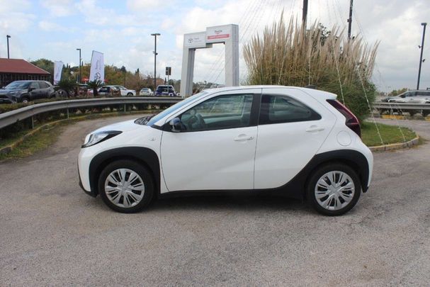 Toyota Aygo X 1.0 VVT-i 53 kW image number 4