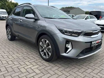 Car image 30