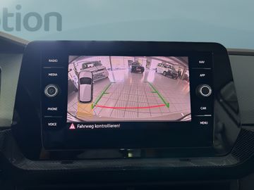 Car image 27