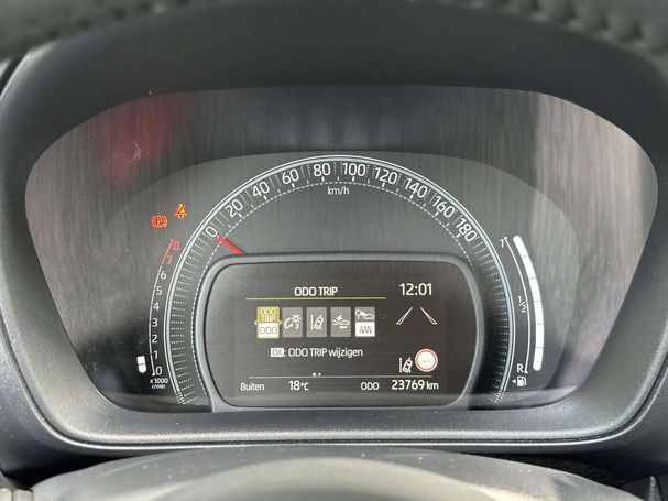 Toyota Aygo X 1.0 VVT-i 53 kW image number 4