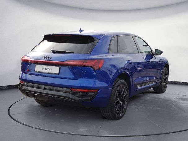 Audi Q8 50 quattro e-tron S-line 250 kW image number 6