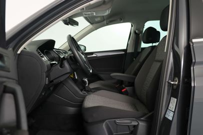 Car image 36