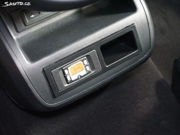 Car image 37