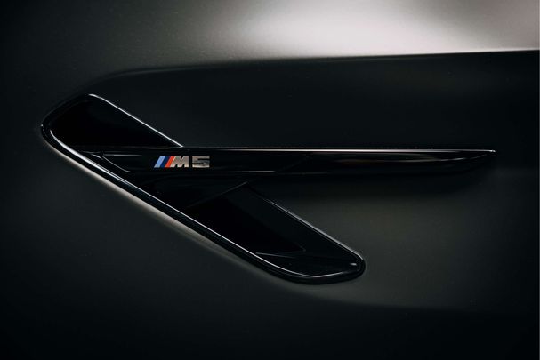 BMW M5 Edition 35 Jahre xDrive 460 kW image number 34