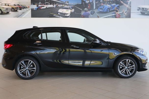 BMW 118i Sport Line 100 kW image number 3