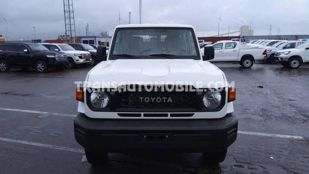 Toyota Land Cruiser 97 kW image number 12