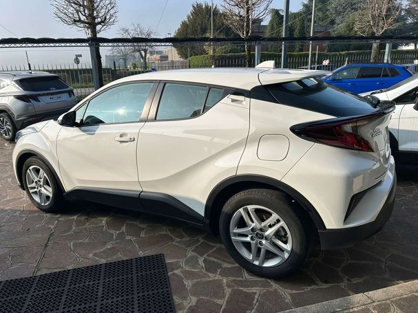 Toyota C-HR 1.8 90 kW image number 4