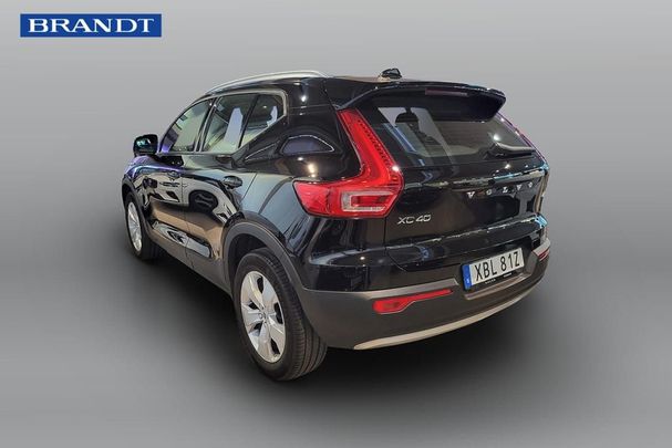 Volvo XC40 T2 Momentum 95 kW image number 4