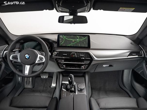 BMW 520d Touring xDrive 140 kW image number 11