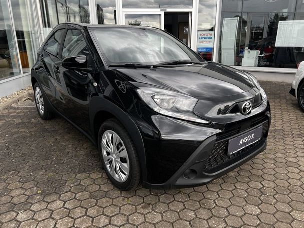 Toyota Aygo X 53 kW image number 8