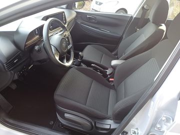 Car image 13