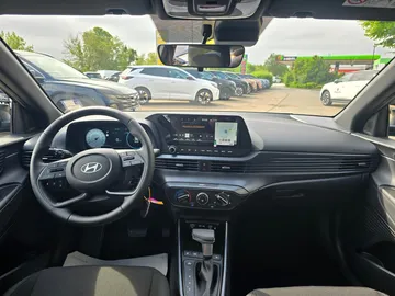 Car image 26