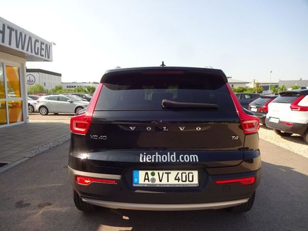 Volvo XC40 T4 Momentum 140 kW image number 2