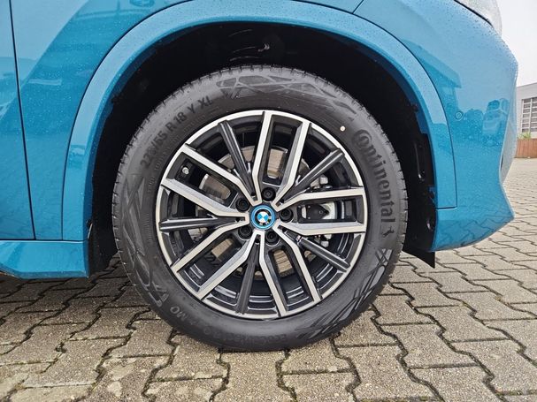 BMW iX1 xDrive M Sport 200 kW image number 23