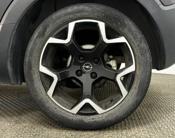 Car image 22