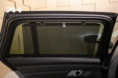 Car image 28