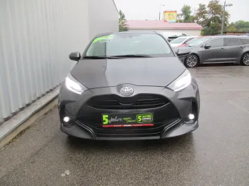 Car image 3