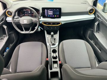 Car image 15