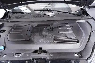 Car image 37