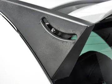 Car image 42